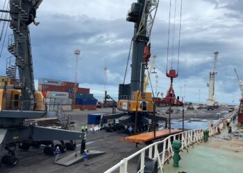 Navio desembarca no Ceará com mais de 41 mil toneladas de produtos importados da China