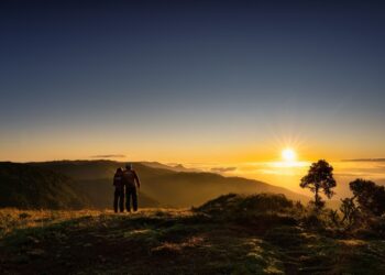 Céu de outono: 5 lugares para contemplar o pôr do sol em Campos do Jordão