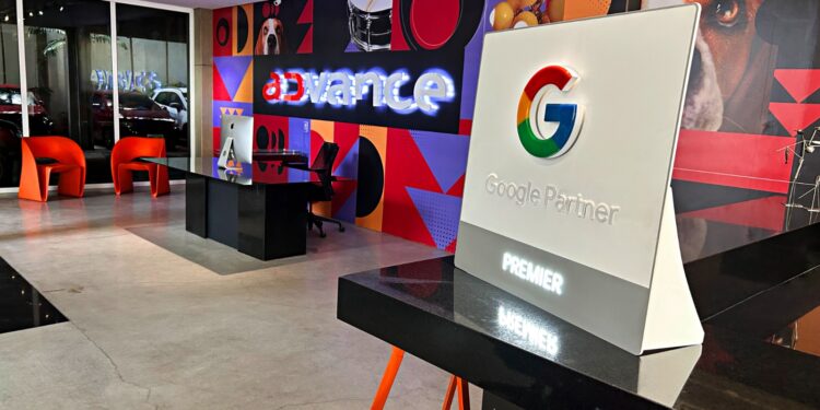 Advance cria para o RioMar Fortaleza a nova temporada de elevadores temáticos e instagramáveis