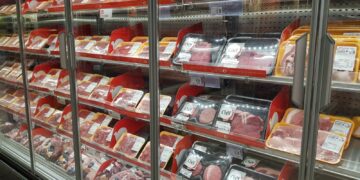 Semana do Churrasco no Mercadinhos São Luiz tem de linguiça gourmet a filé mignon em oferta
