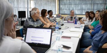 NO DIA MUNDIAL DA EDUCAÇÃO, O INSTITUTO NATURA DESTACA O TRABALHO DE PROFESSORES E PROFESSORAS