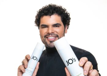 Joaquim Ferraz, um dos cabeleireiros mais renomados do Brasil, lança a JO’s sua linha especial de produtos voltados para os cabelos*