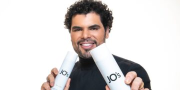 Joaquim Ferraz, um dos cabeleireiros mais renomados do Brasil, lança a JO’s sua linha especial de produtos voltados para os cabelos*