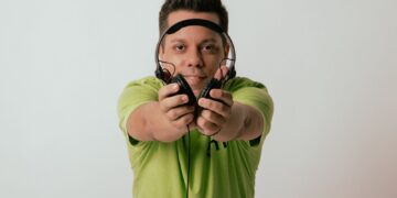 Musicoterapia é eficaz na estimulação de habilidades sociais e de comunicação da pessoa autista