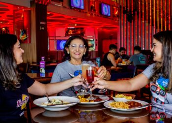 Restaurante promove um dia de programações especiais para o dia das mães com 30% OFF na Rock Shop e sobremesas lendárias