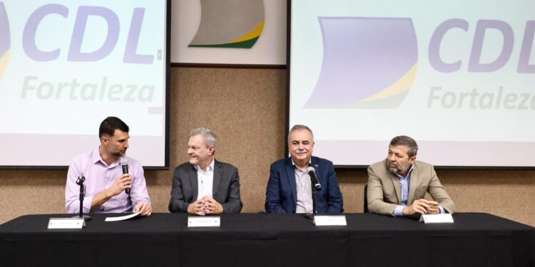 Compre Bem, Volte de Graça: CDL de Fortaleza e Sindiônibus lançam projeto que vai ofertar passagem de retorno gratuita de ônibus no Centro