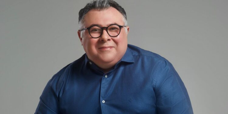 Design de Interiores André Monte apresenta DNA com leitura clássica e ambiente moderno em projetos no Brasil e exterior