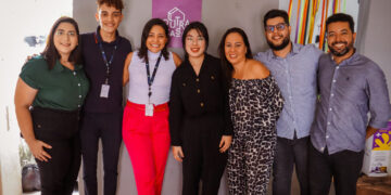 Visando contribuir com a comunidade LGBTQIAPN+, Sou Energy realiza doação de placas solares para casa de acolhimento