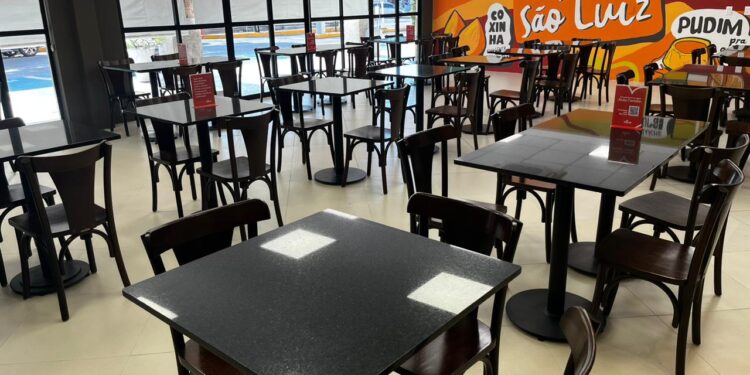 Mercadinhos São Luiz anuncia reabertura da praça de alimentação da loja Oliveira Paiva