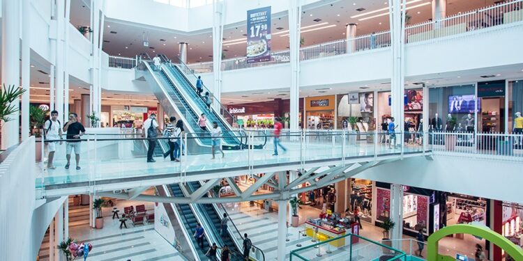 Shopping Parangaba celebra novas operações em 2023