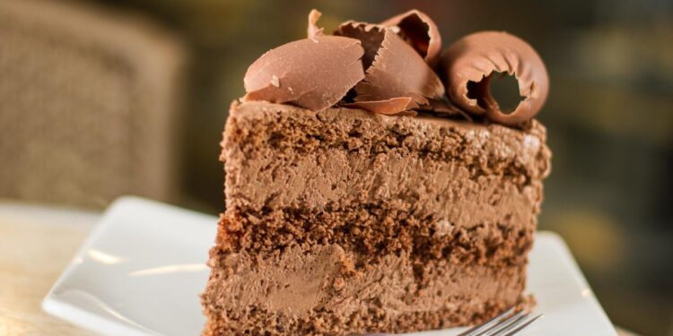 Bolos Chifon e Moça Pudim ganham desconto na Sodiê Doces em mês de férias