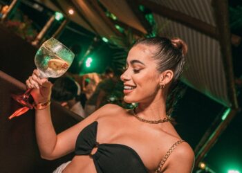 Seu Domingo Beach Club promove happy hour de esquenta para o Fortal 