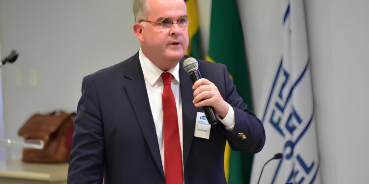 “Start ESG” traz à Fortaleza o conceituado especialista Roberto Roche para palestra sobre sustentabilidade empresarial