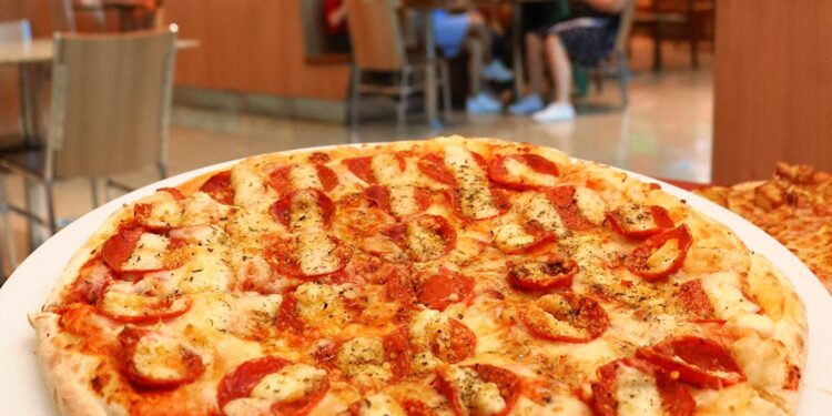 Confira as opções para celebrar o Dia da Pizza nos shoppings RioMar em Fortaleza 