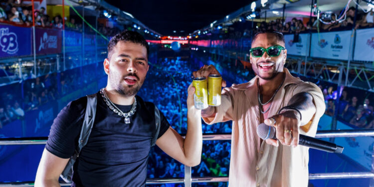 Inesperado: Beats e Pedro Sampaio surpreendem foliões na primeira noite do Fortal