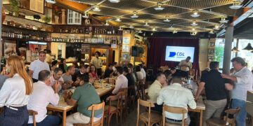 CDL Jovem Fortaleza realiza Almoço Empresarial e recebe Professor Barros Neto