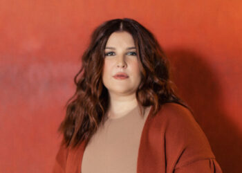 MaxiModa 2023: Ju Ferraz falará sobre marketing de experiência na 15ª edição do evento