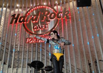 Hard Rock Cafe Fortaleza promove homenagem especial no aniversário de Michael Jackson: um tributo vibrante ao Rei do Pop