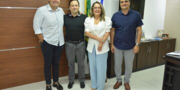 Presidente da Câmara reúne-se com Igor Queiroz para debater educação e transformação da juventude