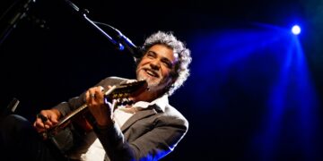 PAULINHO MOSKA APRESENTA SHOW “OS VIOLÕES FÊNIX DO MUSEU NACIONAL” EM FORTALEZA