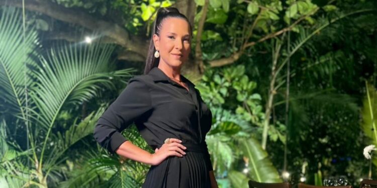 Empreendedorismo feminino e etarismo: comunicadora Lídia Oliveira fala sobre criação do próprio negócio aos 50+