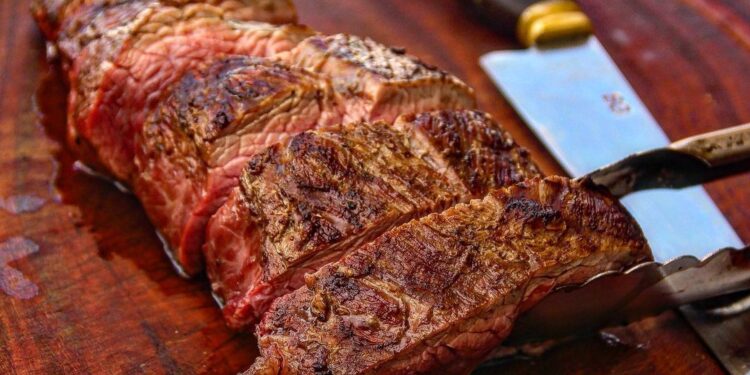 Festival BBQ Show terá 6 horas de open food neste sábado (26) no Marina Park Hotel