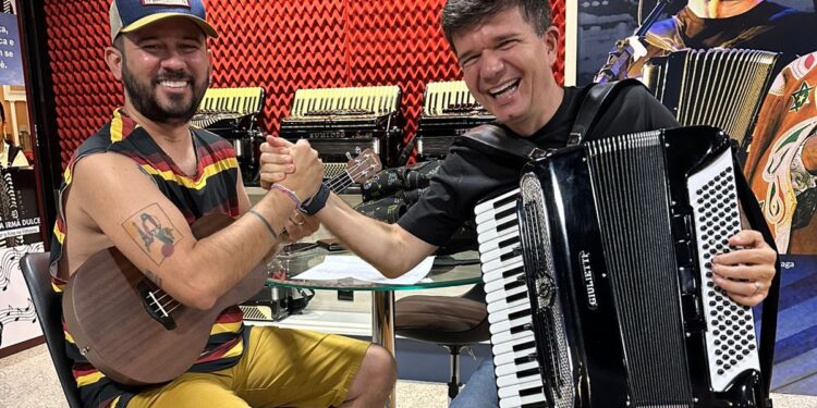 Waldonys recebe Bráulio Bessa em show de causos, cantos e poesias