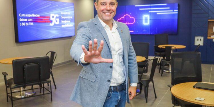 TIM ativa 5G em Caucaia e chega a mais de 100 municípios com a tecnologia no Brasil