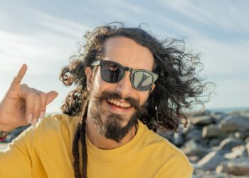 CANTOR E COMPOSITOR “SOU JUAN” LANÇA SEU PRIMEIRO ÁLBUM, “ALMA LIVRE”