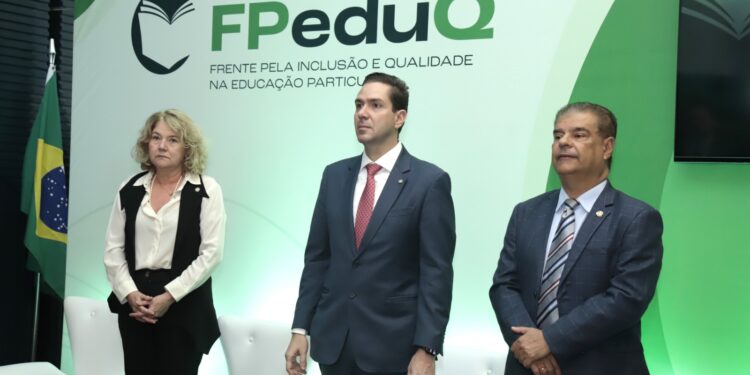 FPeduQ realiza café da manhã para debater os impactos da Reforma Tributária na Educação