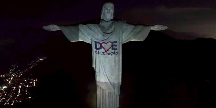 Cristo Redentor se une à Doe de Coração em apoio à doação de órgãos