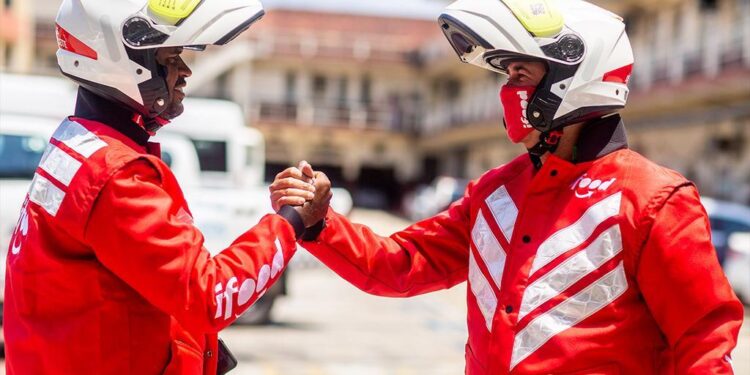 Edital iFood Chega Junto já tem 380 projetos sociais de entregadores, coletivos e associações inscritos