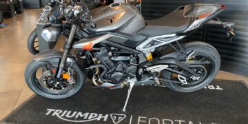Triumph Fortaleza lança Street Triple 765 RS em evento aberto ao público