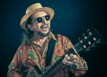 Geraldo Azevedo se apresenta na abertura do Ceará Natal de Luz