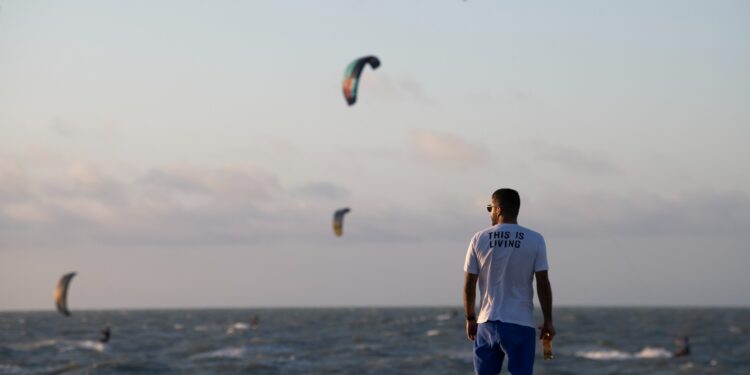 Cerveja Corona apoia Sertões Kitesurf e marca Duotone