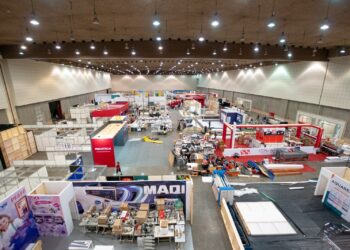 Maquintex + Signs Norte Nordeste finalizam montagem de infraestrutura para feira no Centro de Eventos