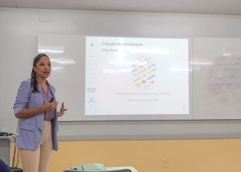 Redes Sociais no Mercado: Diretora da Creaty Comunicação, Geiziany Mendes, participa de palestra em mestrado de Inovação tecnológica na saúde