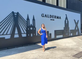 Médica Jeovana Mourão participa de evento de atualização de procedimentos estéticos em São Paulo