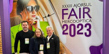 Diretores da Ferrovia Ótica levam consultores para a XXXIII Ajorsul Fair Mercoóptica, em Gramado