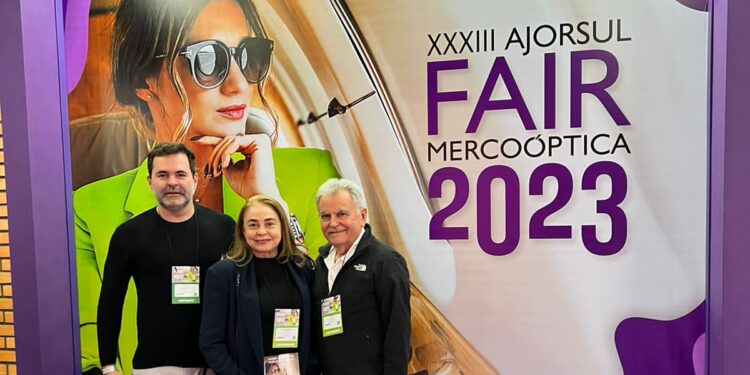 Diretores da Ferrovia Ótica levam consultores para a XXXIII Ajorsul Fair Mercoóptica, em Gramado