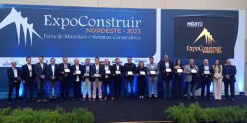 Expoconstruir Nordeste 2023 começa com homenagens e confiança na força do setor da construção civil
