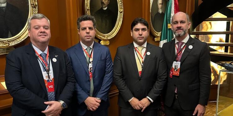 Sócios de escritório cearense participam de intercâmbio jurídico na Suprema Corte de Justiça da Nação – México. 