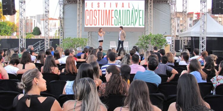Festival Costume Saudável reúne palestrantes e especialistas em talks sobre saúde e estilo de vida