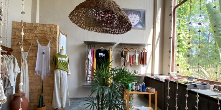 Pura Vida Hotel fomenta turismo cultural e intelectual com loja colaborativa em Itarema