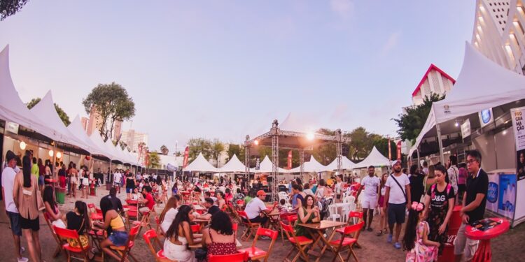 Festival Gastronômico Delícias do Mundo espera receber 12 mil pessoas na Praça Verde do Dragão do Mar