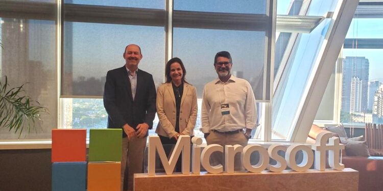 Diretoria da Lanlink participa de evento com presidente global de vendas da Microsoft, Kevin Peesker, em São Paulo