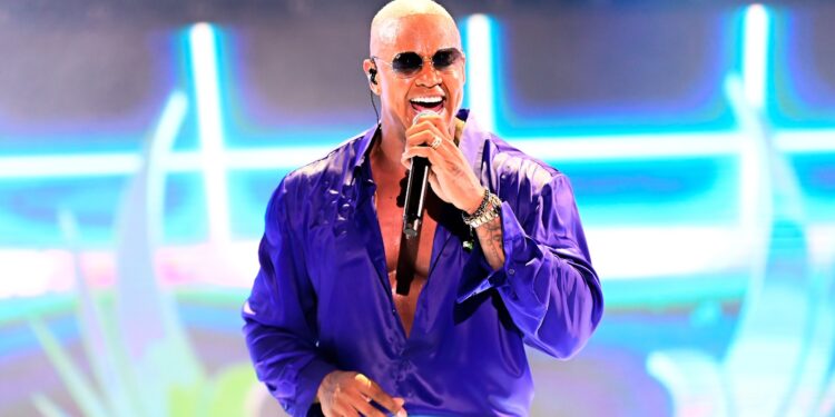 Baile da Santinha vai agitar véspera de feriado em Fortaleza