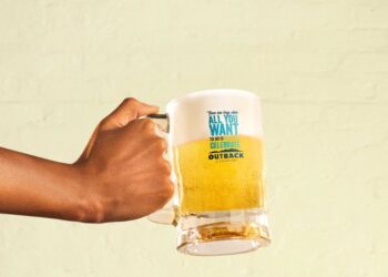 Elas estão de volta! ‘Canecas Outback’ retornam em ação especial e clientes podem levar ícone para casa