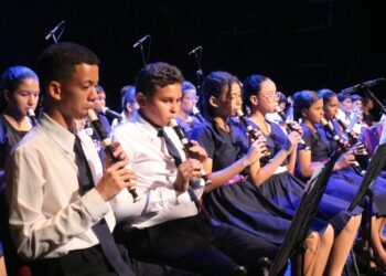 Orquestra e Coro da FRFagner apresenta espetáculo cênico musical inédito “Vivaldi em verso e canção” em Fortaleza, Orós, Icó, Iguatu e Solonópole