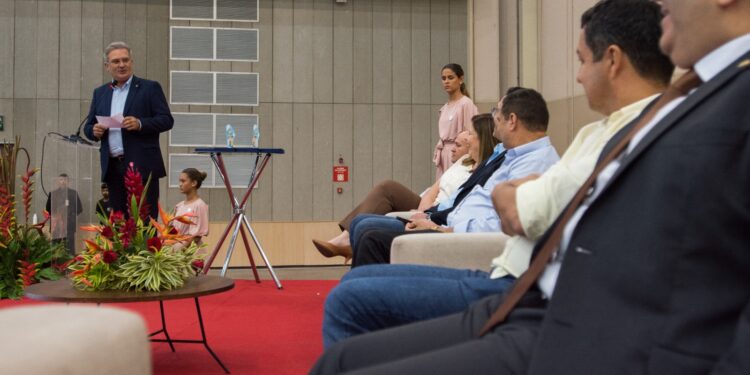 Agrinho 2023 premia estudantes e professores de 45 municípios cearenses